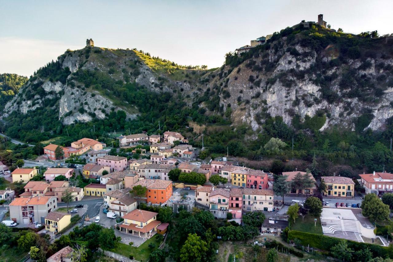 La locanda del Povero Diavolo Torriana Exterior foto