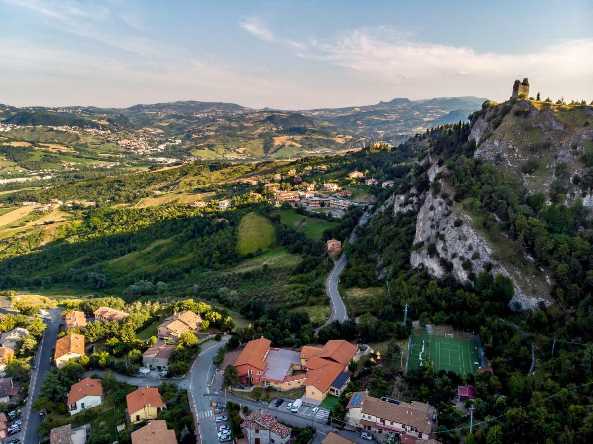 La locanda del Povero Diavolo Torriana Exterior foto